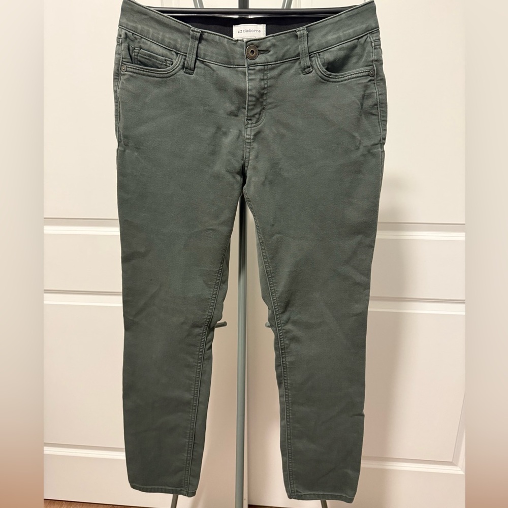 Light Green Size 6 Stretchy Liz Claiborne Ladies Pants